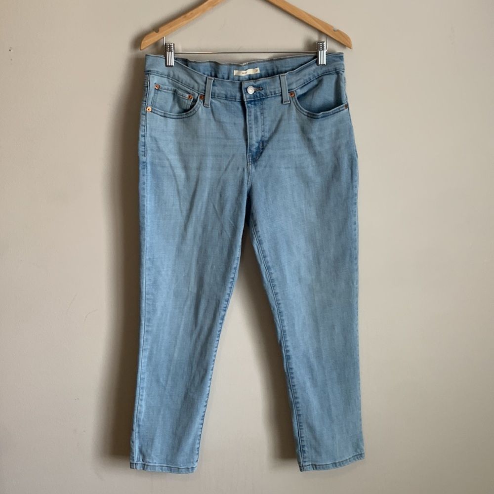 Levi’s Jeans Size 31 Boyfriend Womens Used Light Wash Blue - Picture 2 of 9